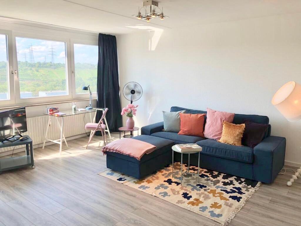 Grosses Appartement Mit Aussichtsbalkon Людвигсбург Экстерьер фото